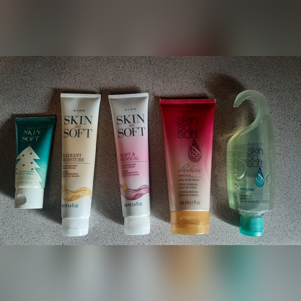 Bundle of 5 Skin-So-Soft Products